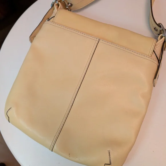 Vintage Coach Yellow Leather Bleecker Crossbody Shoulder Bag F13355 - Picture 6 of 14